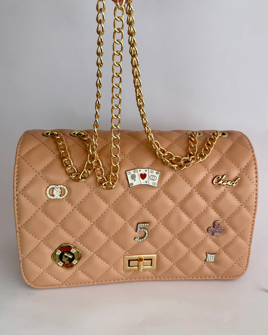 Bolso con pines