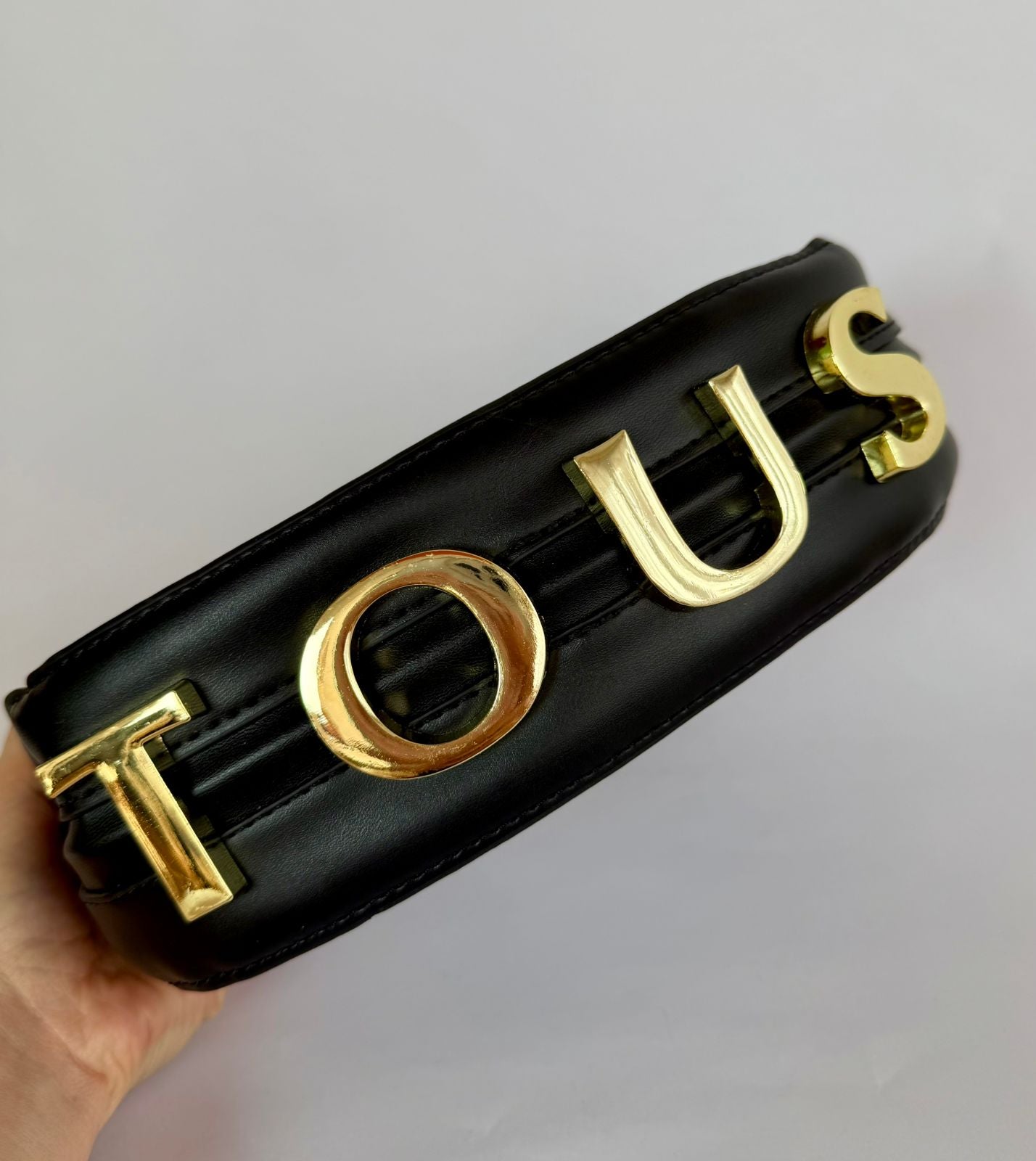 Tous